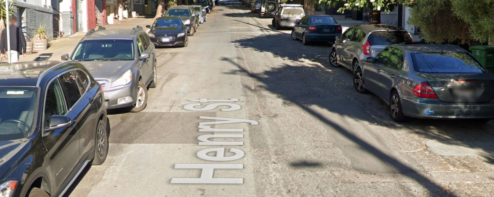 Street level view of Henry Street